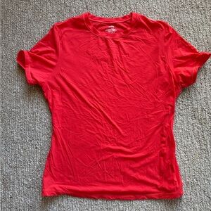 NWOT skims short sleeve tee